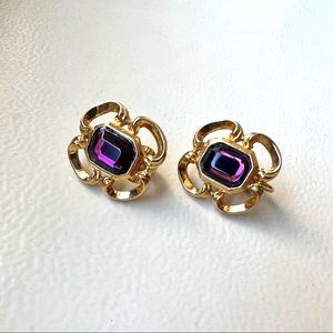 Vintage Avon gold-tone filigree accent clip on earrings